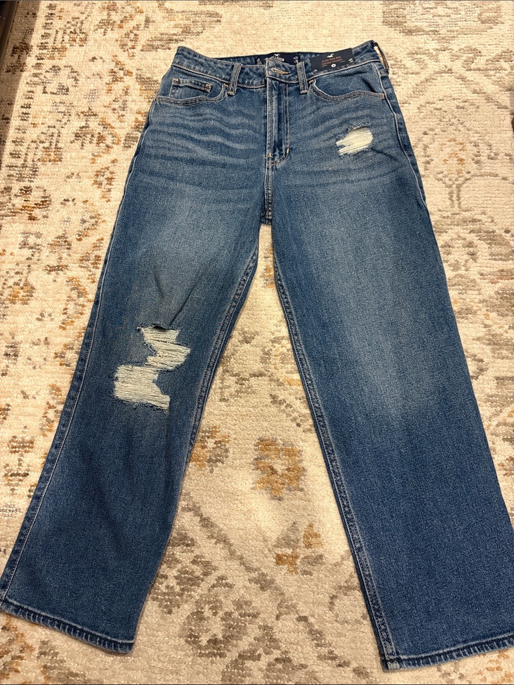 Hollister Ultra High Rise Vintage Straight